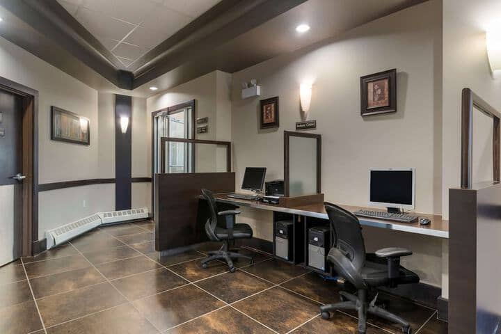 Business Center 53 of 58